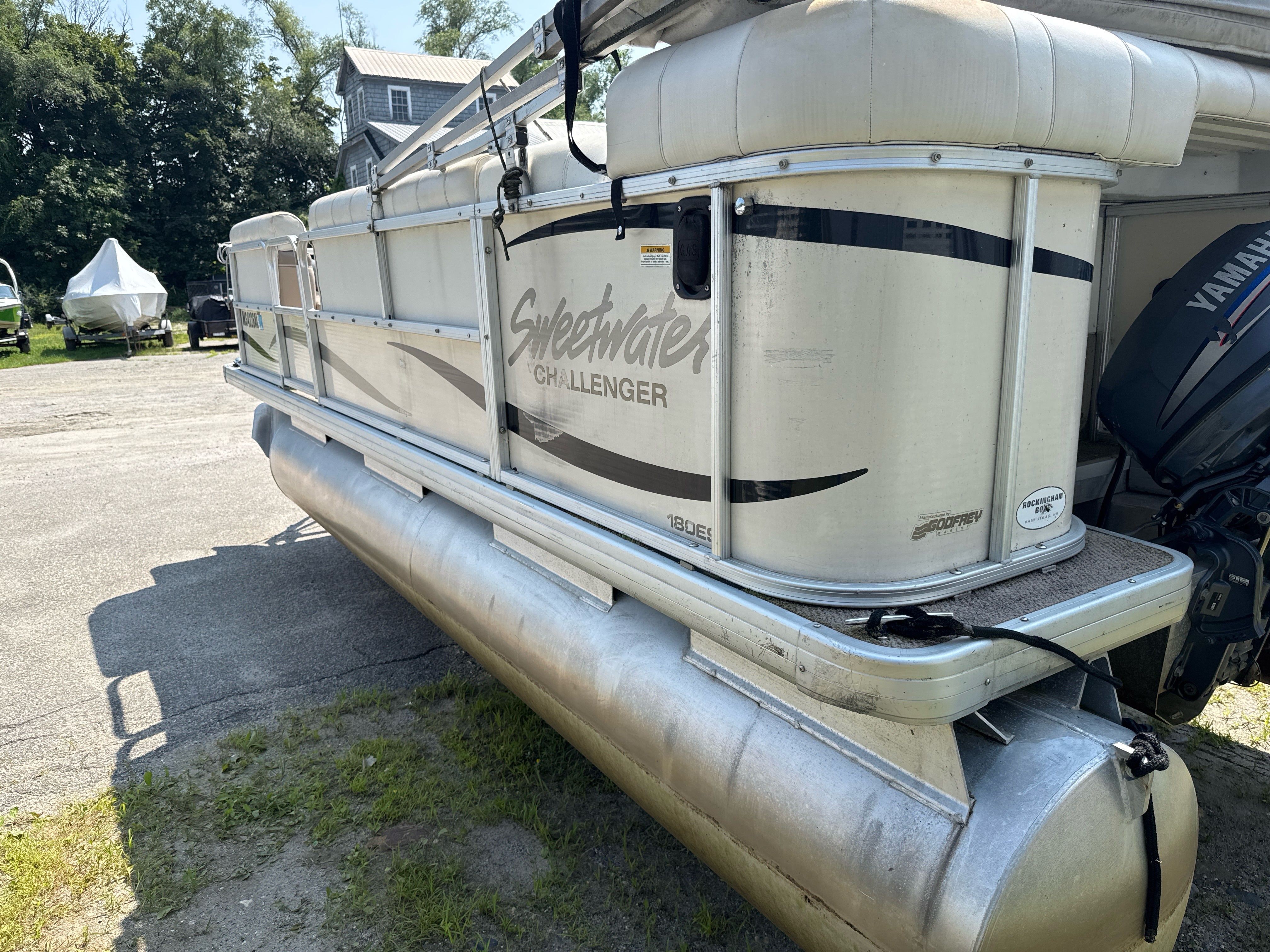 2005 Sweetwater 1980 3 gate - Image 3