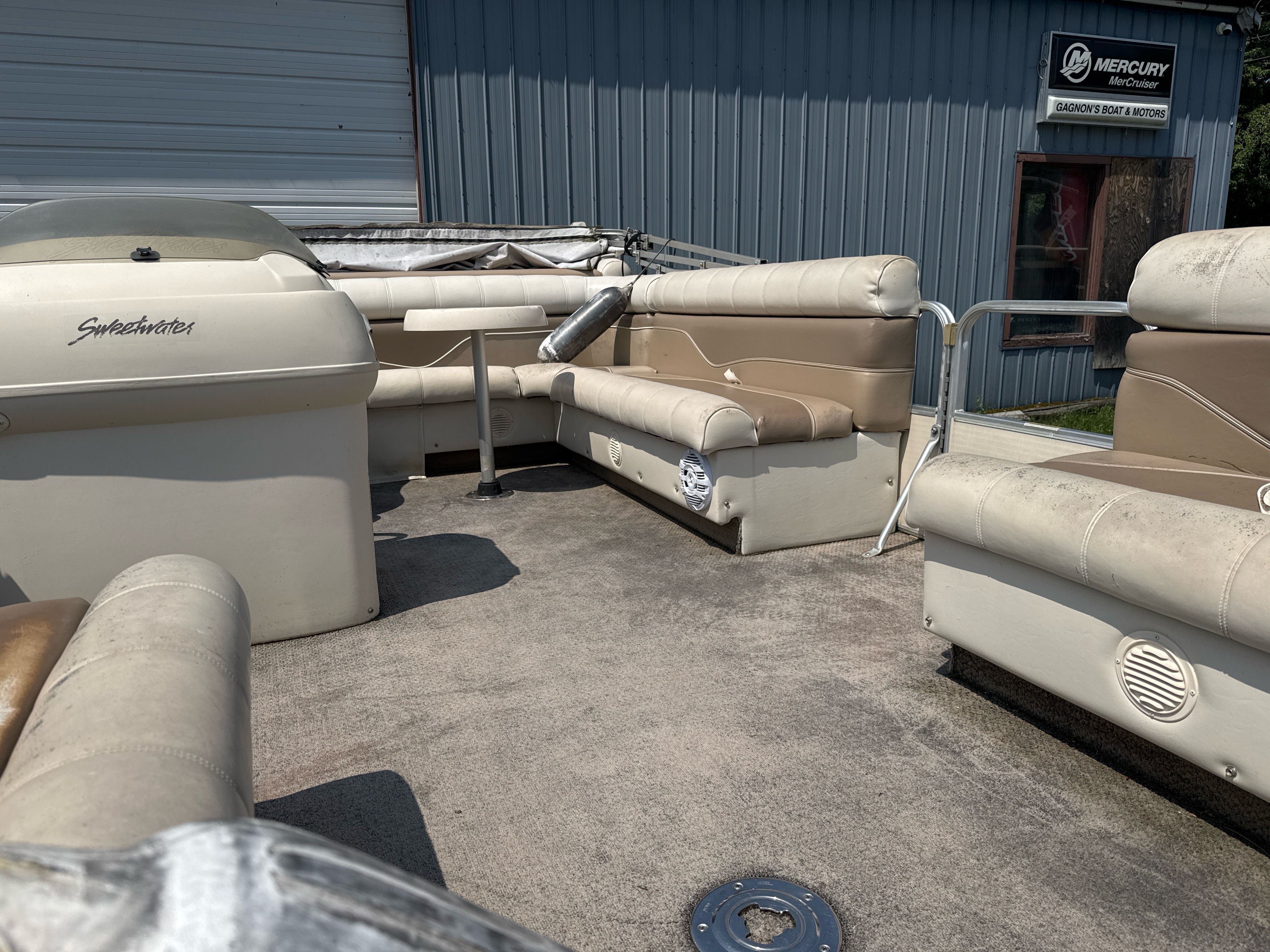 2005 Sweetwater 1980 3 gate - Image 6