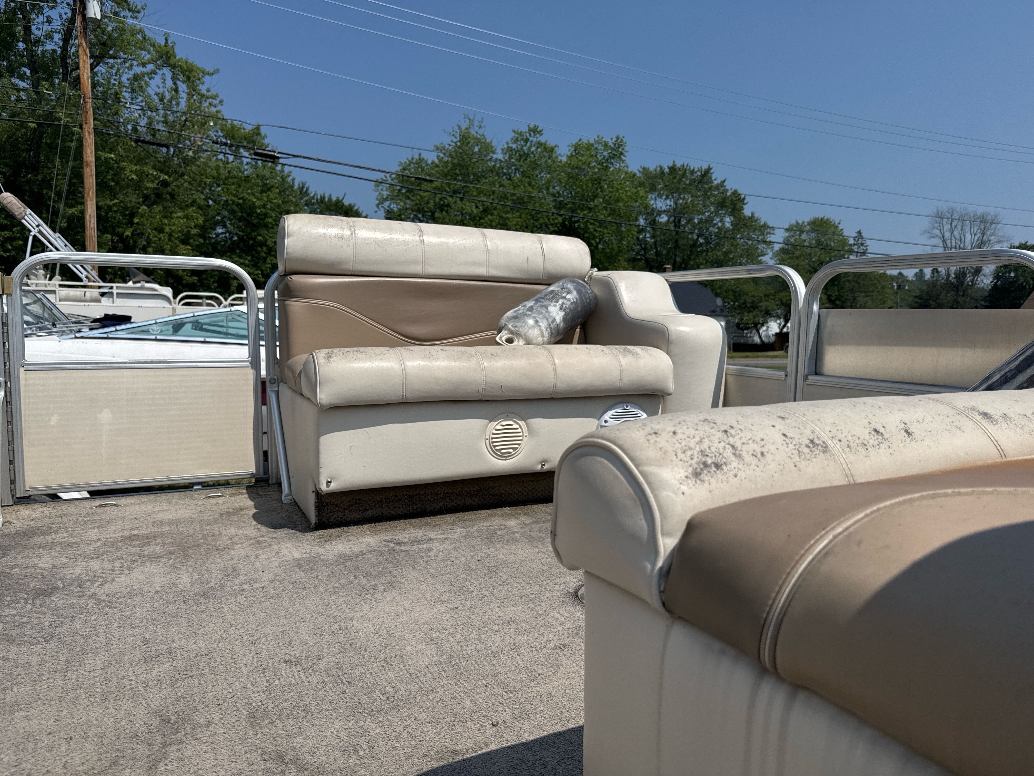 2005 Sweetwater 1980 3 gate - Image 7