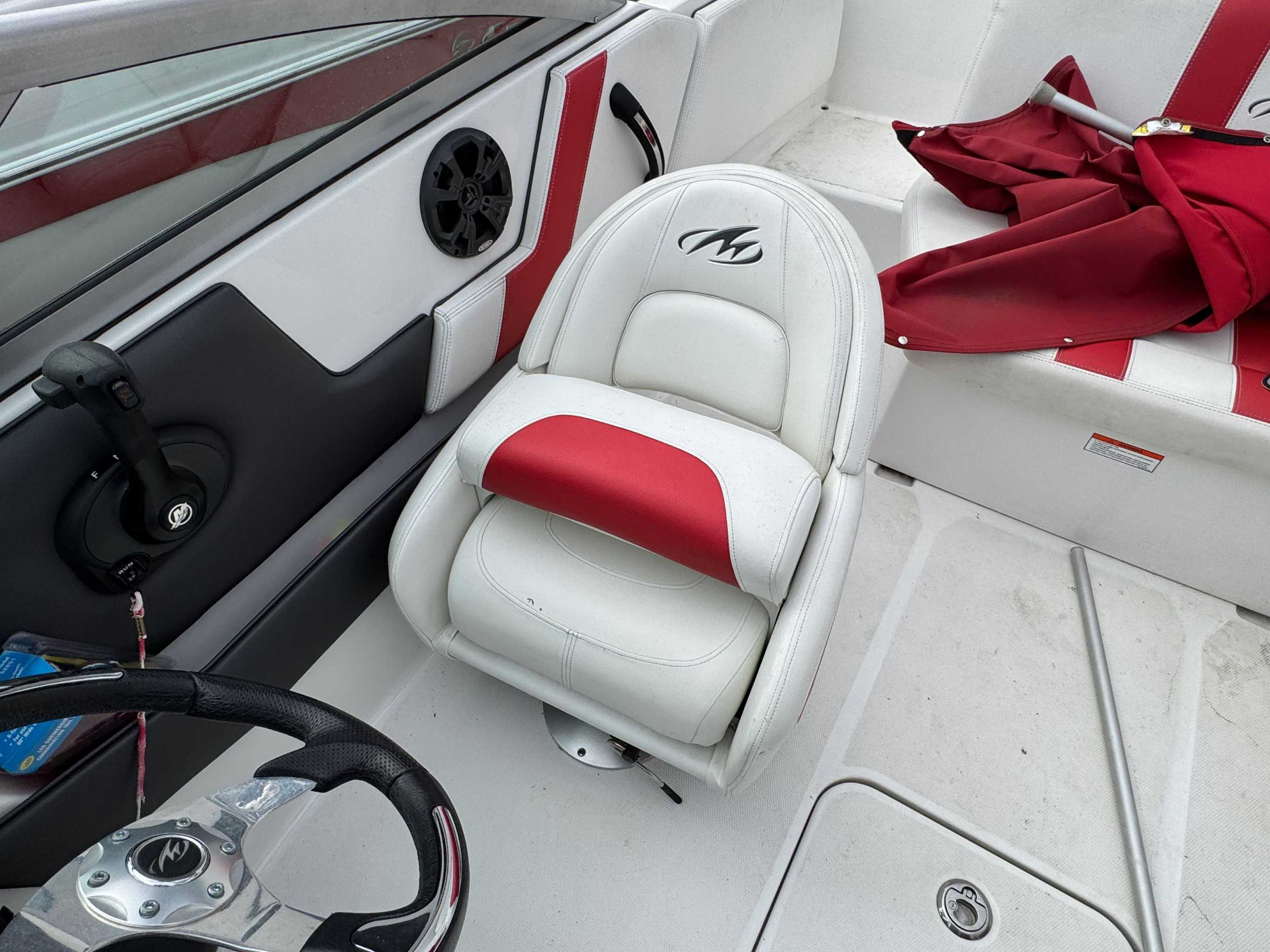 2015 Monterey Montura 196 MS - Image 12